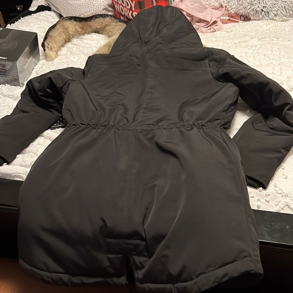 MK parka - Picture 3 of 11